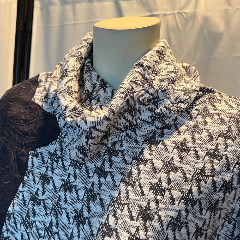 RYU Embossed and Ruffled Cowl Neck Tunic - Picture 2 of 9